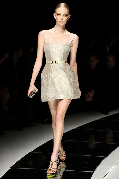 Look 24